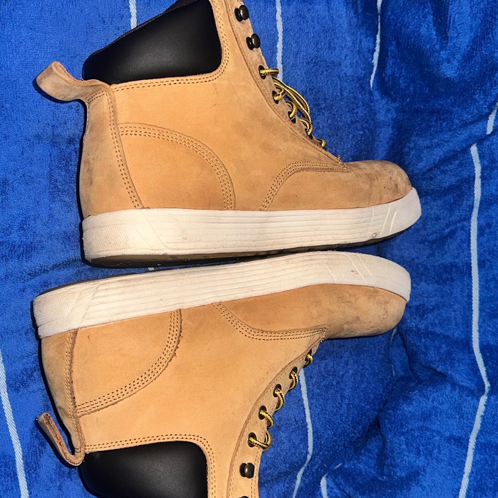 Steel toe work boots